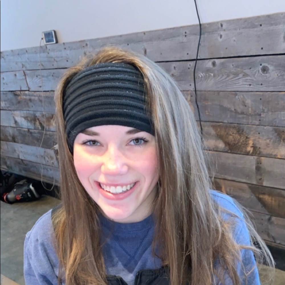 Meet your Posher, Riley